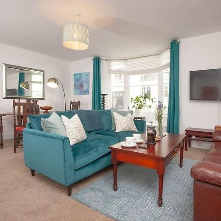 2 Central, Spacious, Apartment With Private Patio Sidmouth Luaran gambar